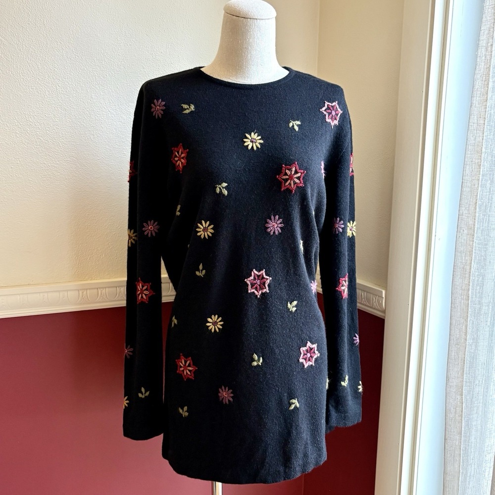 Vintage Liz Claiborne Black Floral‎ Embroidered Tunic Sweater